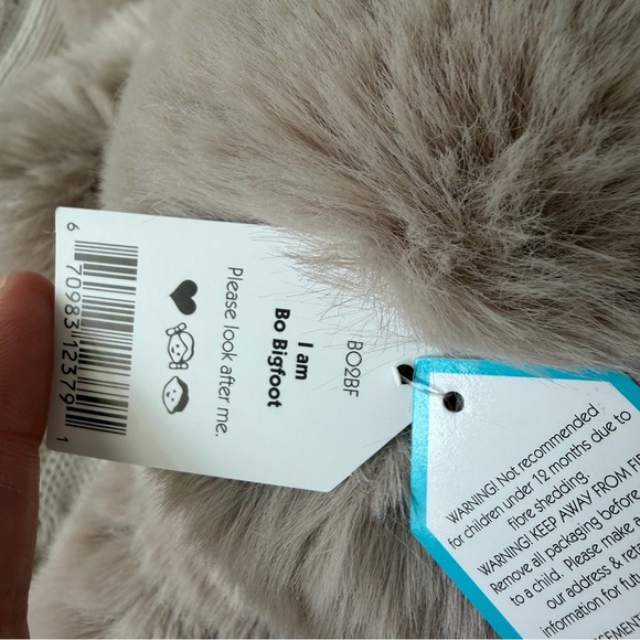 Jellycat Bo Bigfoot NEW BO2BF HtF Retired Plushy Collectible Jelly Cat - Picture 9 of 11